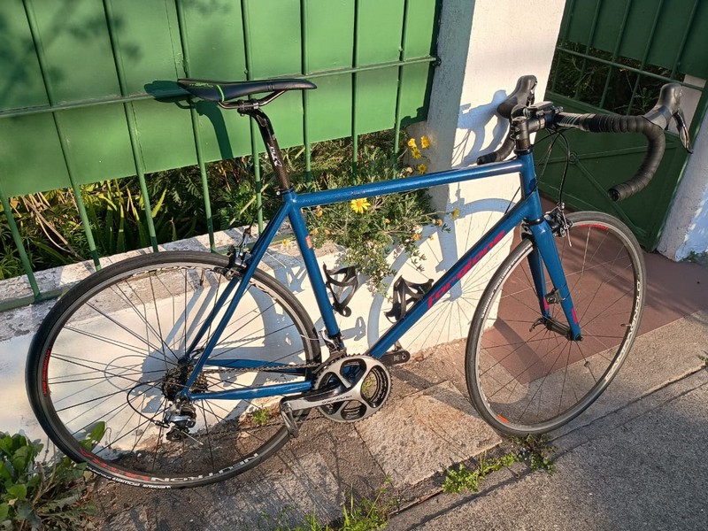 Francesco's steel bike, custom-made by Italian craftsman Vincenzo Forgione